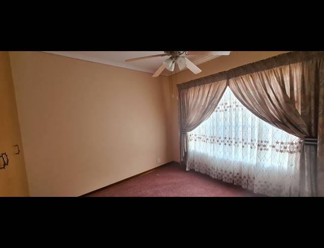 4 BEDROOM FREEHOLD FOR SALE IN CASHAN